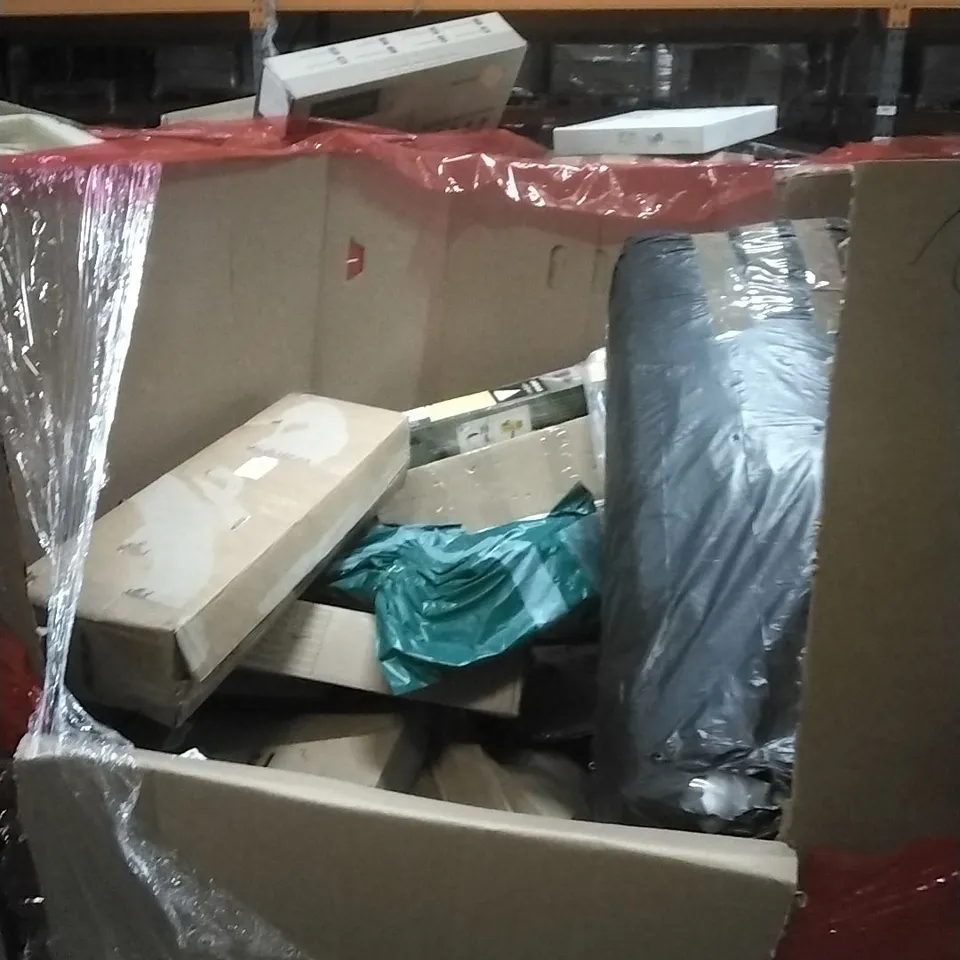 PALLET OF HOUSEHOLD ITEMS TO INCLUDE LAMP,PICTURE FRAME, CLOTHES AIRER, COMPUTER DESK AND OTHER ASSORTED ITEMS...