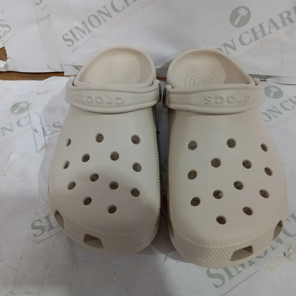 PAIR OF CLASSIC STUCCO CROCS - CREAM - SIZE M7/W9