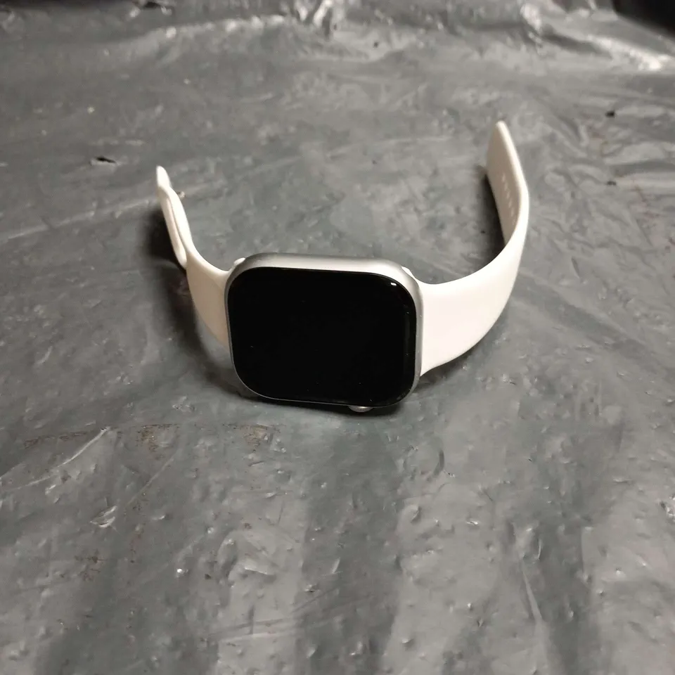 APPLE SMART WATCH SERIES 9, WHITE. UNBOXED