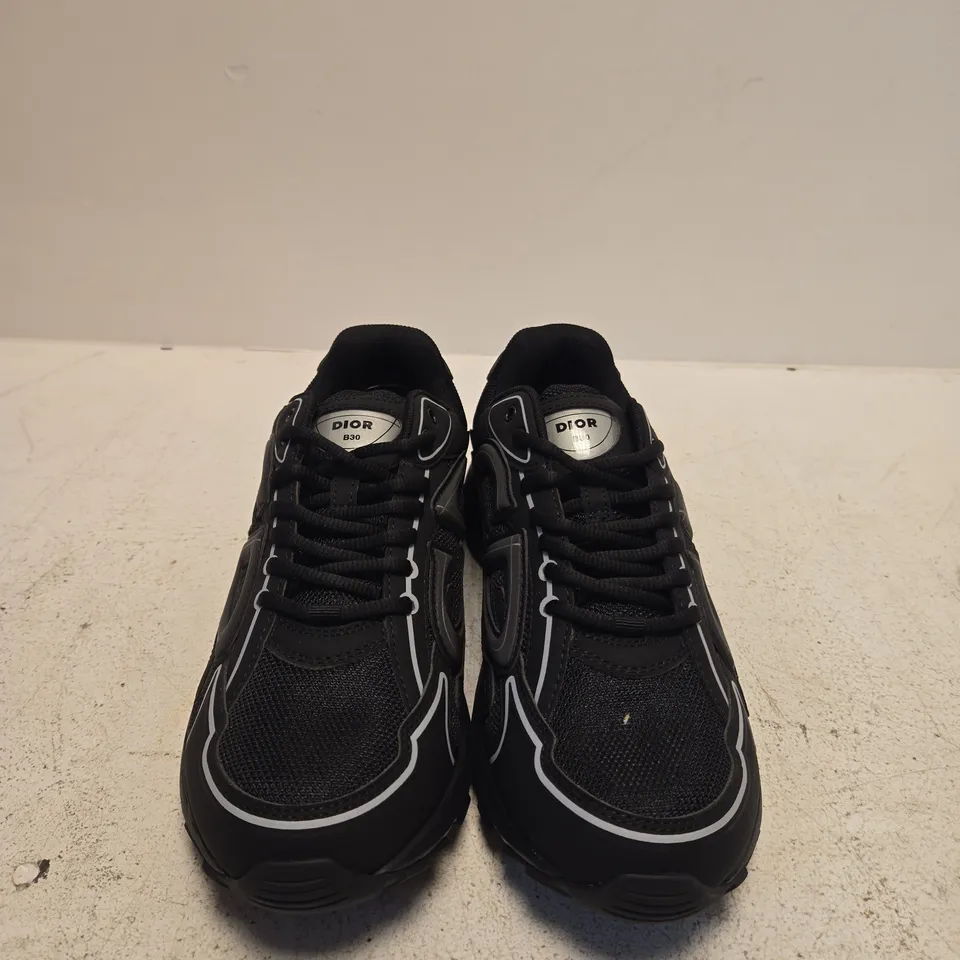 PAIR OF DIOR BLACK RUNNER SNEAKERS – SIZE UNSPECIFIED