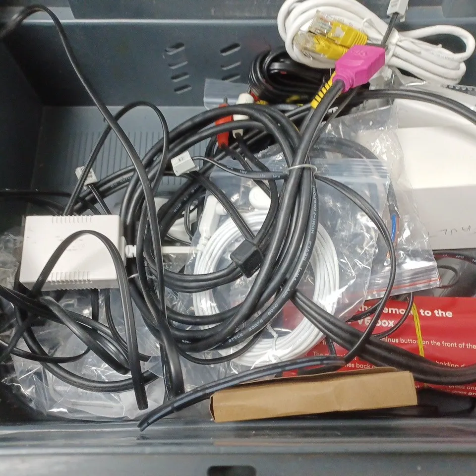 BOX OF APPROXIMATELY 12 ASSORTED ITEMS TO INCLUDE - GTECH PLUG , SKY REMOTE , BT SMART HUB ETC