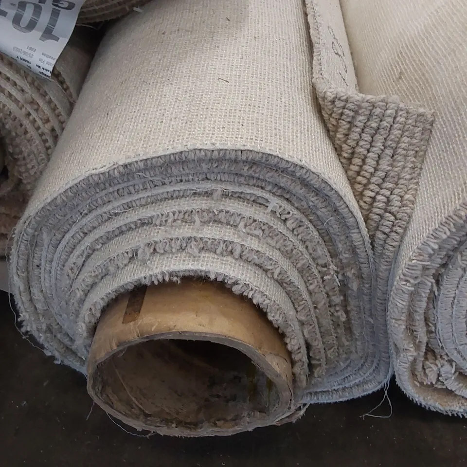 ROLL OF QUALITY BEACHCOMBER STRAND SHINGLE CARPET // SIZE: APPROX 4 X 5.22m