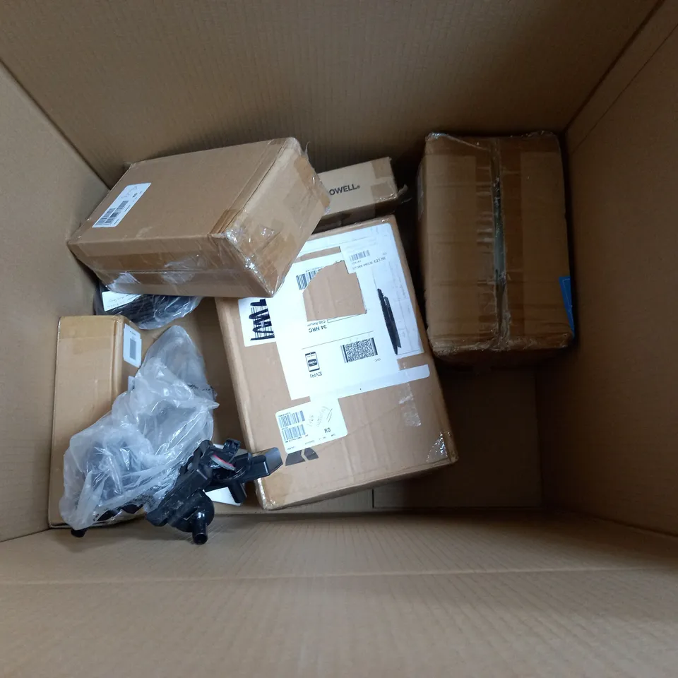 APPROXIMATELY 10 HOUSEHOLD ITEMS TO INCLUDE COOK'S ESSENTIALS KITCHEN HELPER, CATH KIDSTON HAND WARMER & POWER BANK AND SOLAR LIGHTS