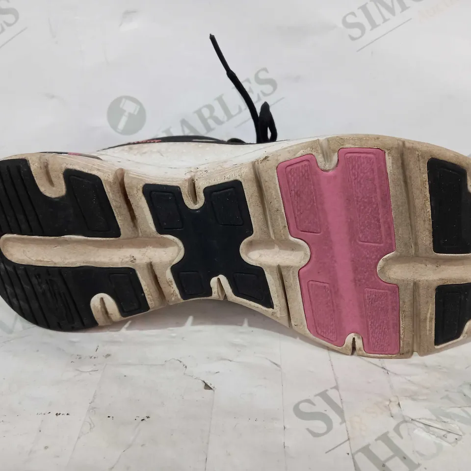 SKETCHERS ARCH FIT MONO LACE-UP TRAINER UK SIZE 4