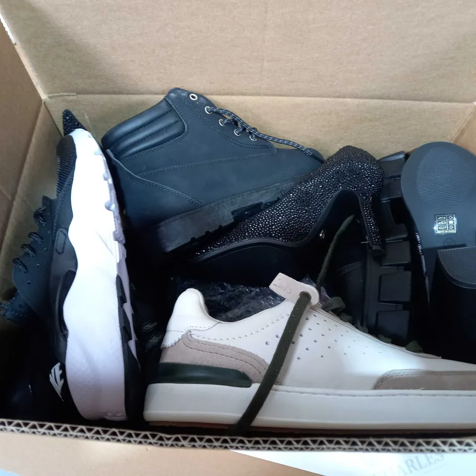 BOX OF APPROX 5 ASSORTED ITEMS TO INCLUDE - ZARA HEELS - NIKE HUARACHE - CLARKS TRAINERS ECT