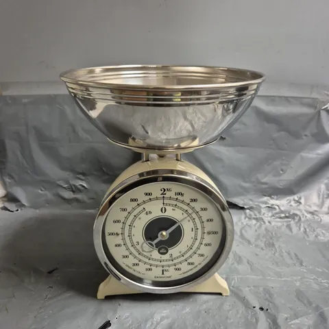 KITCHENCRAFT CLASSIC COLLECTION MECHANICAL KITCHEN WEIGHING SCALE CREAM 24CM