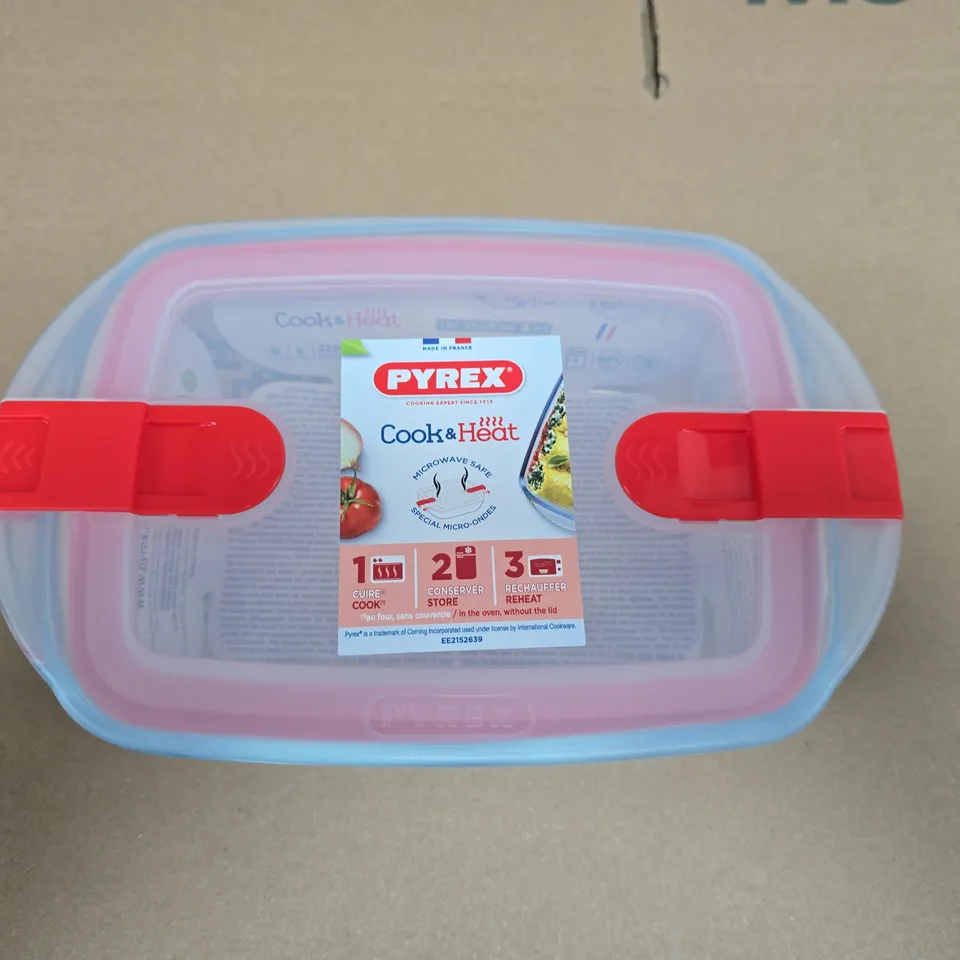 PYREX COOK & HEAT GLASS STORAGE CONTAINER WITH CLIP-LID
