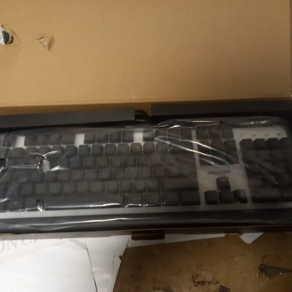 ROCCAT MAGMA MEMBRANE RGB GAMING KEYBOARD 
