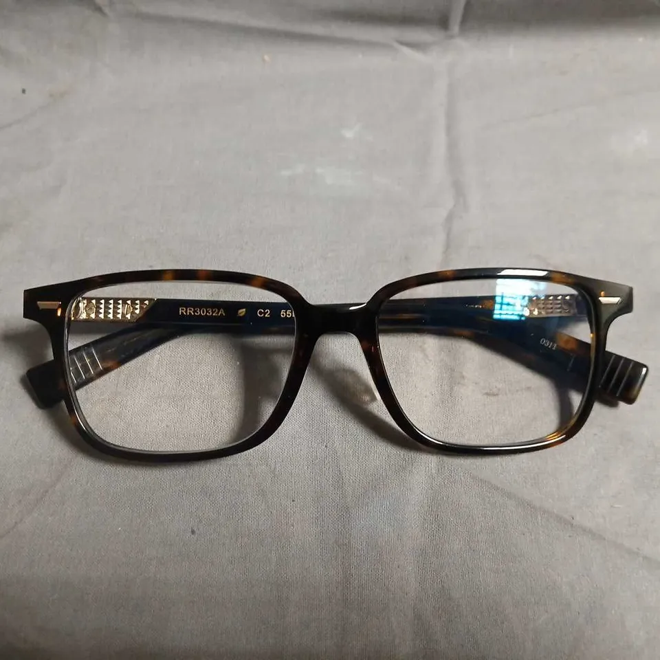 RANGE ROVER BRANDED TORTOISESHELL EYEGLASSES WITH DEFENDER CASE (RR3032A)