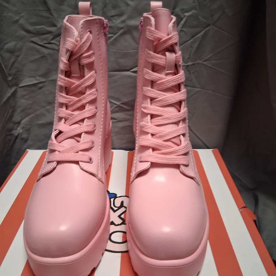BRAND NEW BOXED KETNIPZ X KOI LOVE URSELF KETNIPZ LACE UP BOOTS PINK SIZE 5