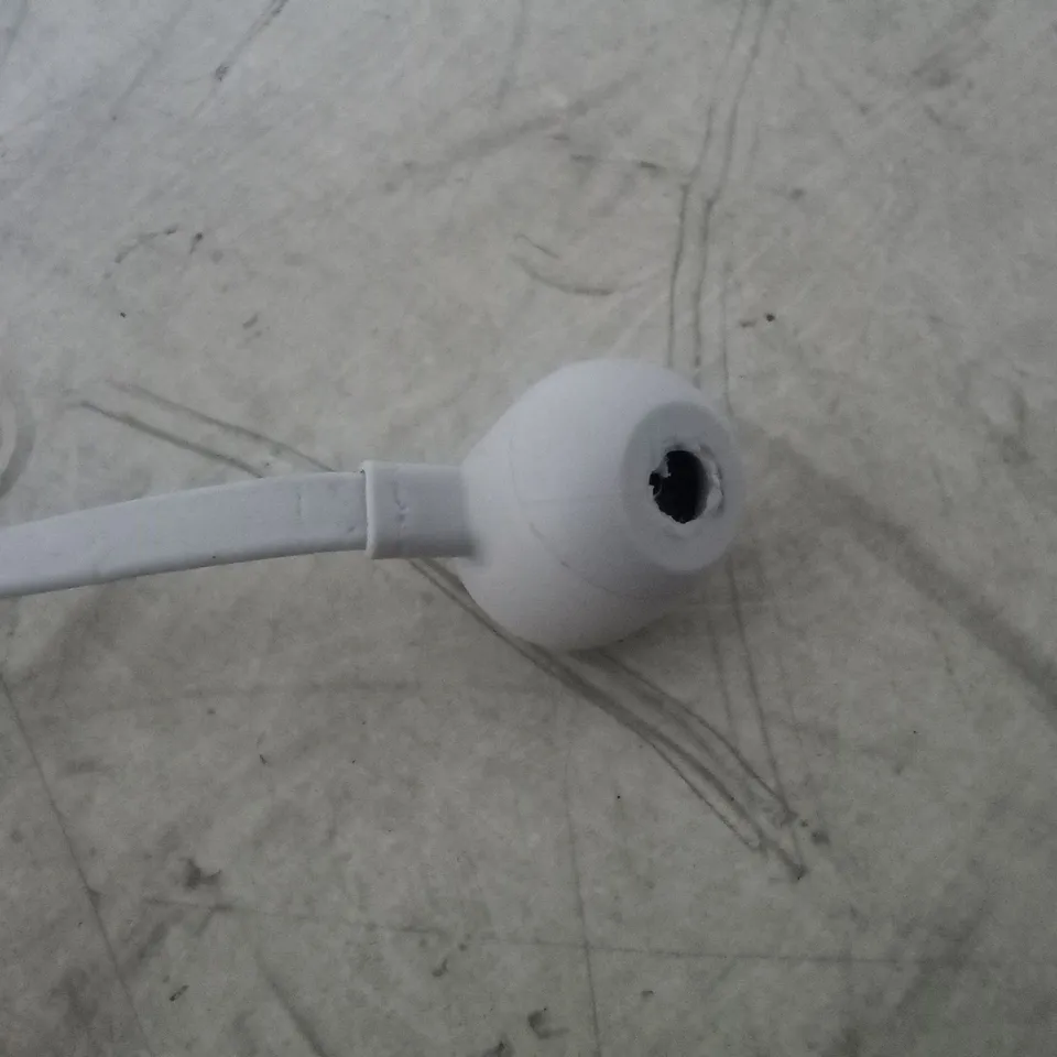 BOXED BEATS BY DRE BEATS FLEX MAGNETIC EARBUDS