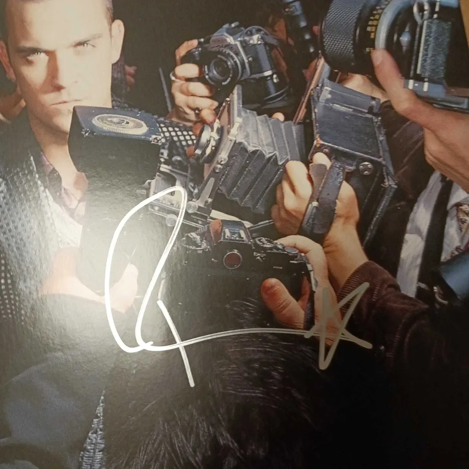SIGNED ROBBIE WILLIAMS - LIFE THRU A LENS VINYL 