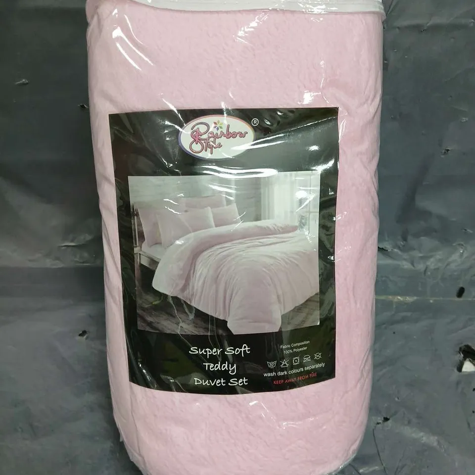 SUPER SOFT TEDDY DUVET SET IN PINK SIZE UNSPECIFIED