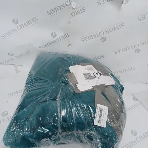 BOXED COZEE HOME VELVETSOFT TV BLANKET IN BLUE