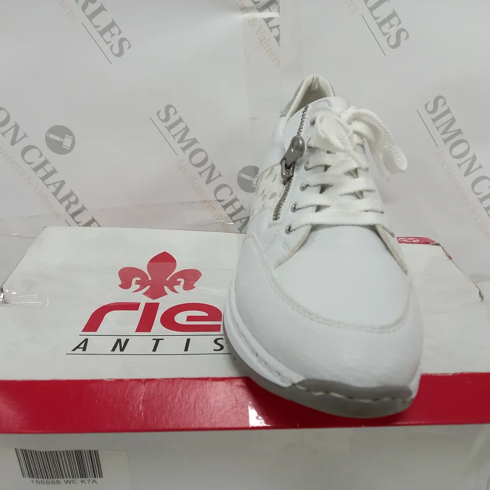 BOXED RIEKER ANTISTRESS WHITE TRAINERS - EUR 41