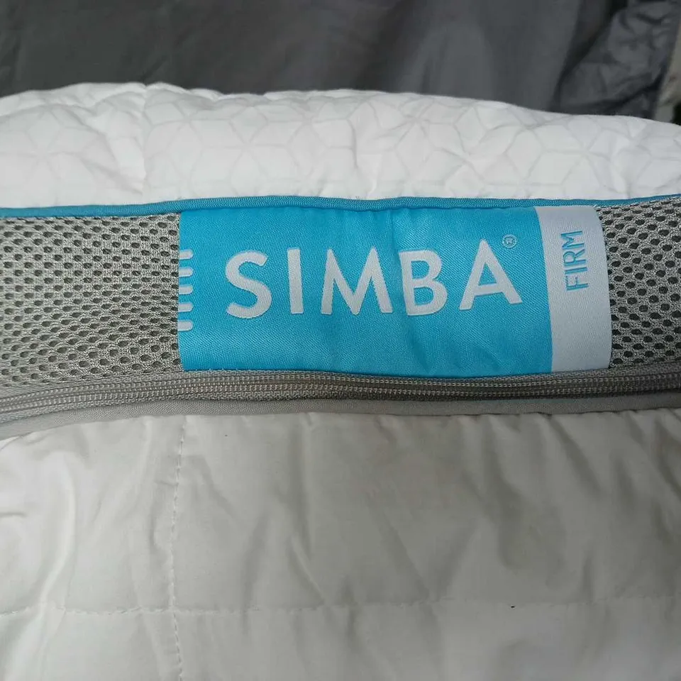 SIMBA FIRM SUPPORT PILLOW, WHITE QUILTED COVER