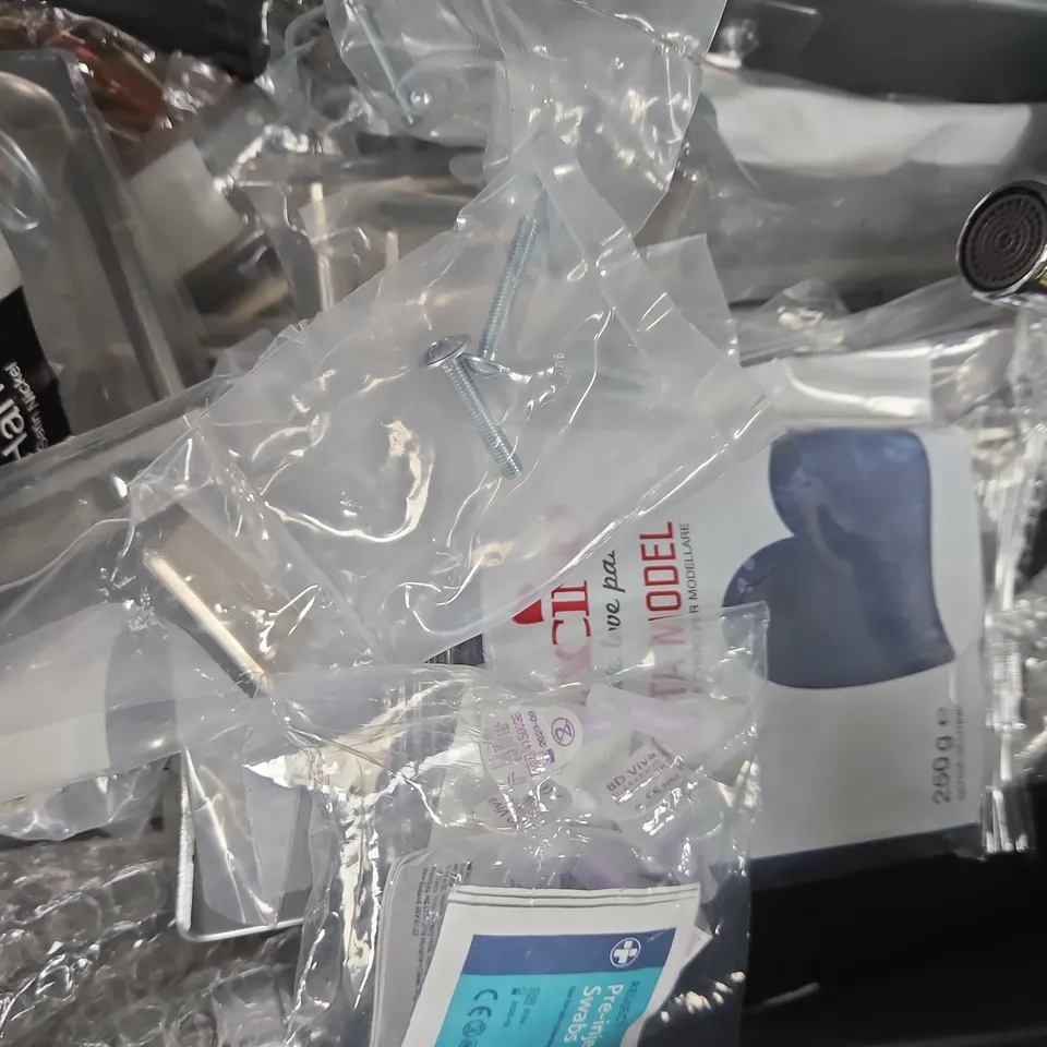 APPROXIMATELY 10 ASSORTED HOUSEHOLD ITEMS TO INCLUDE CAN OPENER, TACWISE STAPLES, ETC