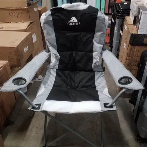 VOYAGER PADDED CAMPING CHAIR - WITH CUP HOLDER AND SIDE POCKETS - BLACK