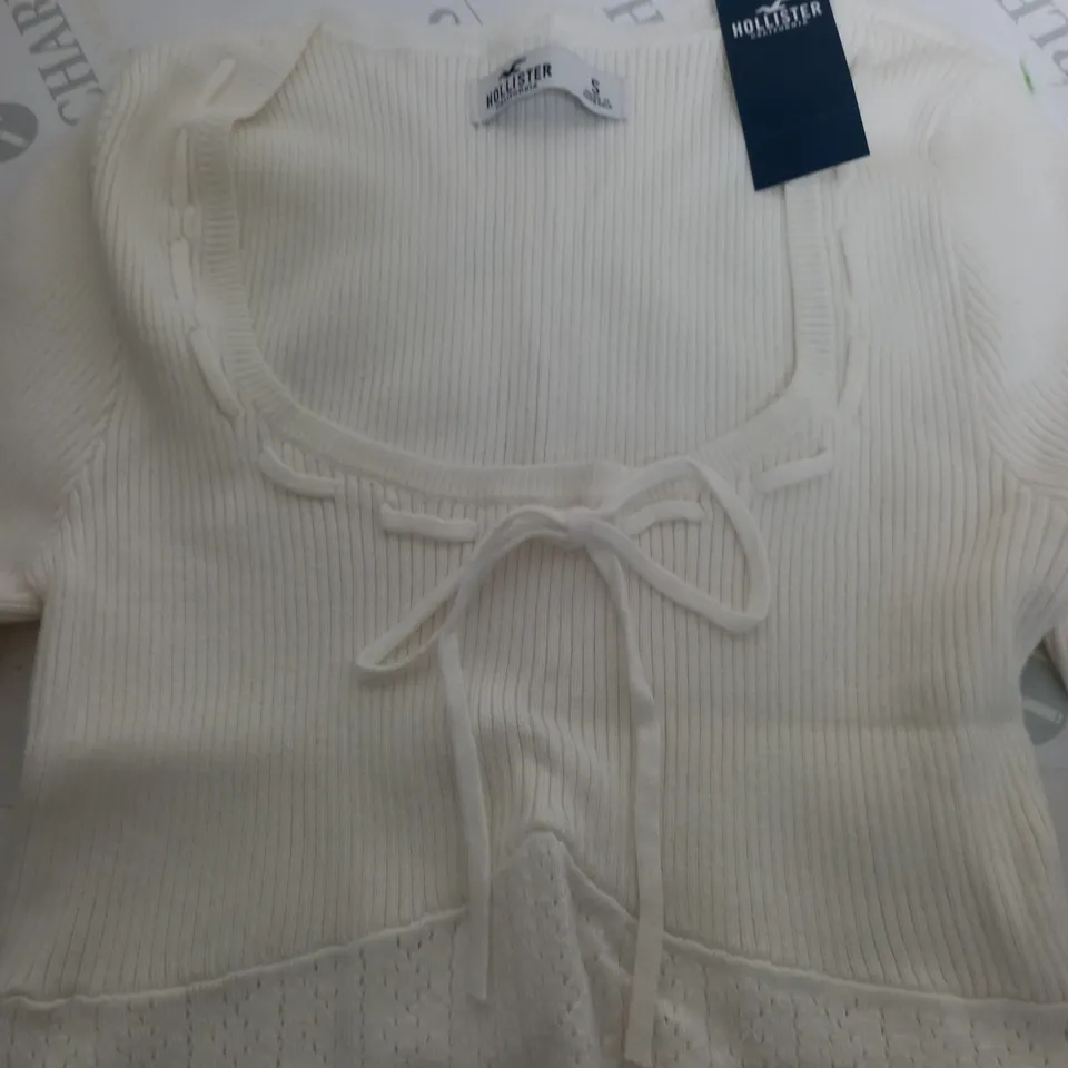 HOLLISTER CROP CARDIGAN TOP IN WHITE - SMALL