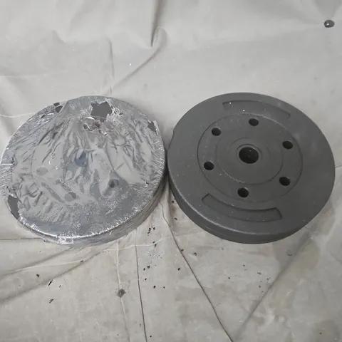2X 5KG PLATE WEIGHTS