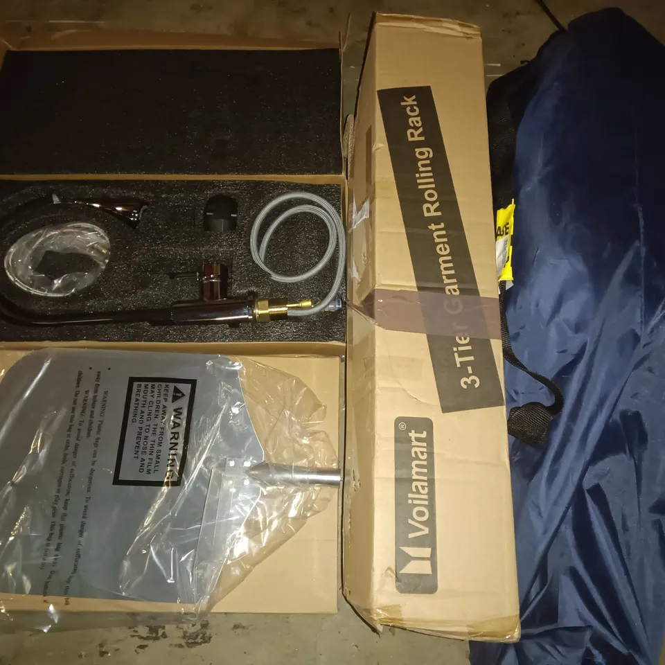PALLET OF ASSORTED ITEMS TO INCLUDE MIXER TAP,PIZZA TRAYS AND GARMENT RACK