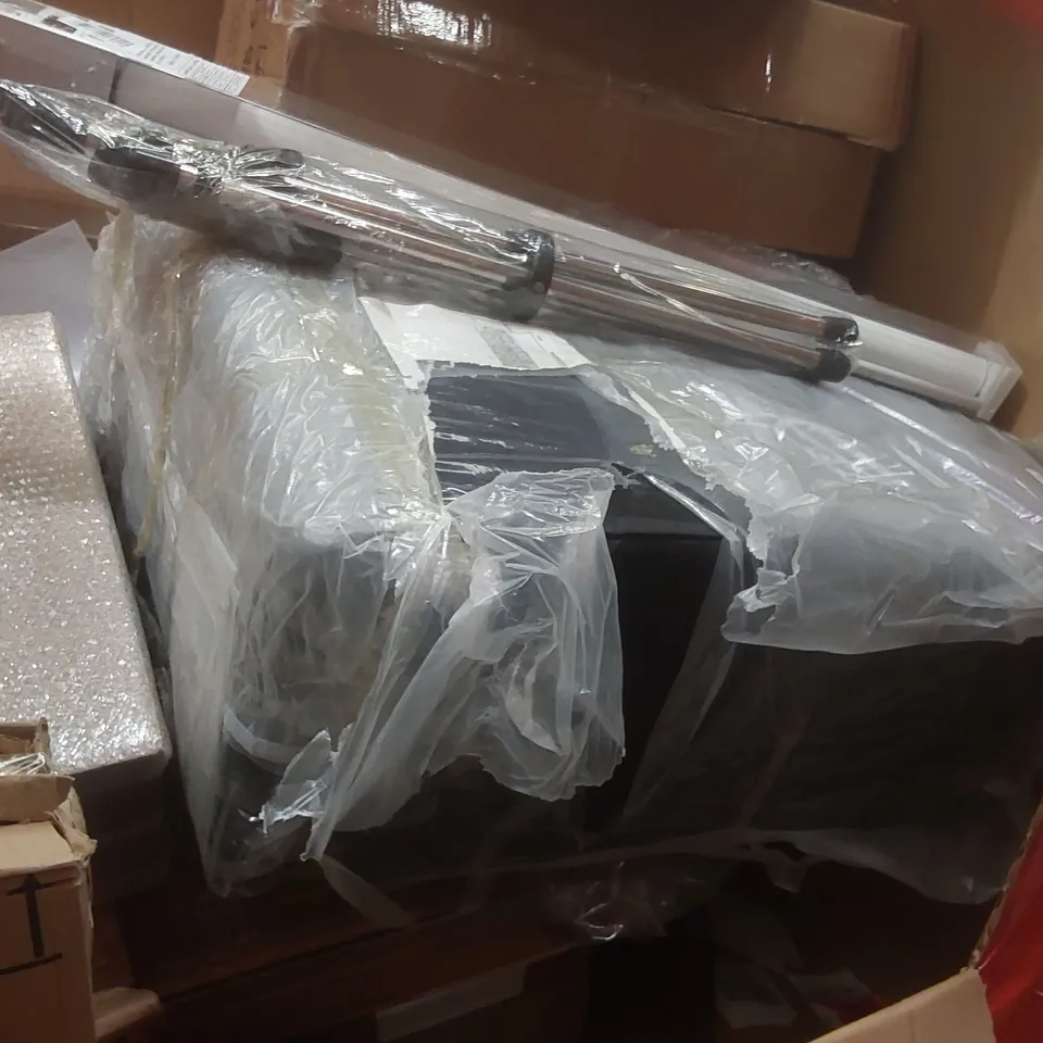 PALLET CONTAINING A LARGE QUANTITY OF ASSORTED ITEMS INCLUDING: EVAPORATIVE AIR COOLER, BLINDS, WALKING STICK ECT