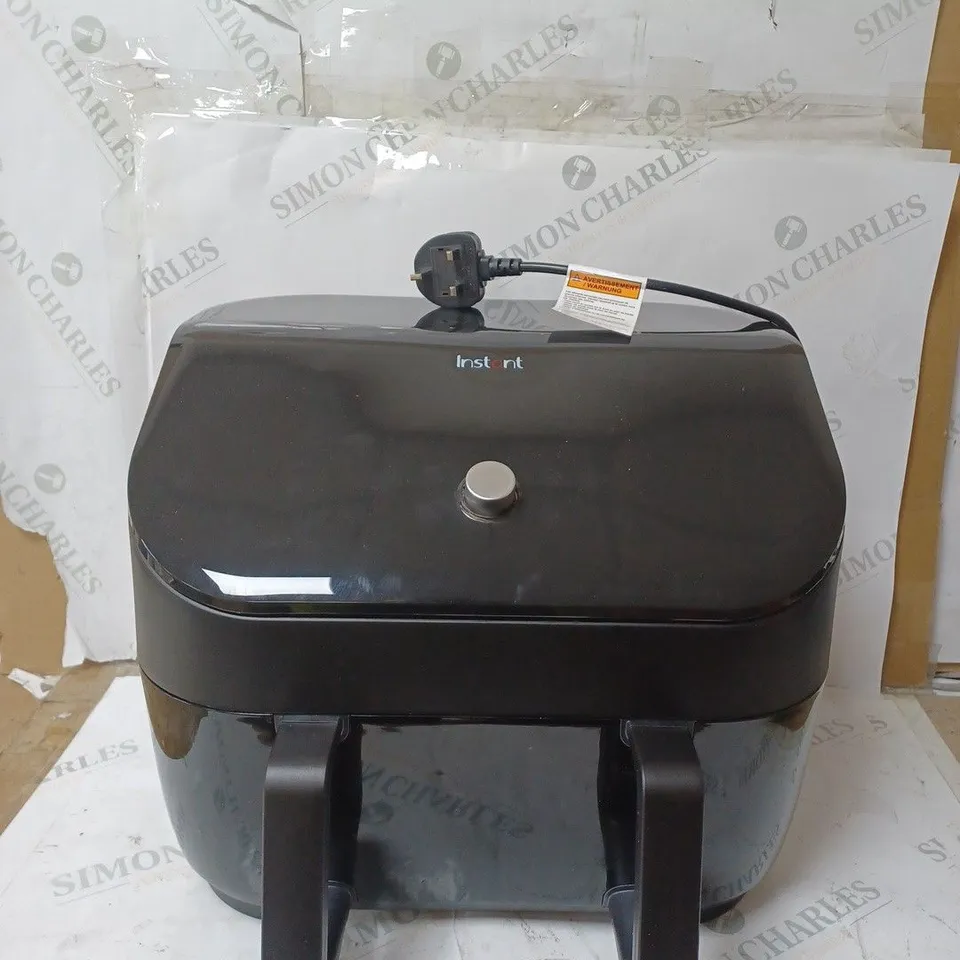 BOXED INSTANT VORTEX PLUS VERSAZONE AIR FRYER 