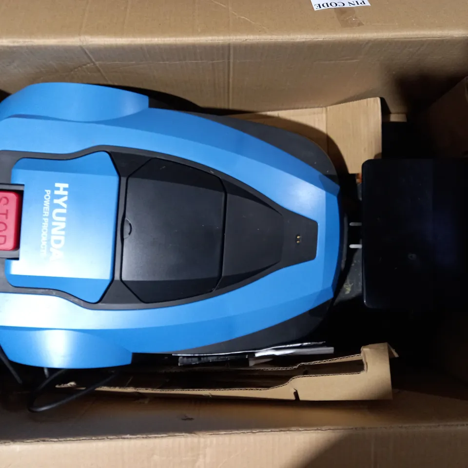 HYUNDAI ROBOT LAWNMOWER