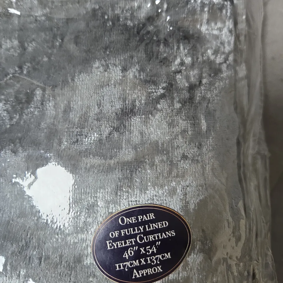 BOX OF APPROXIMATELY 8 X TOPAZ EYELET CURTAINS – SILKY FEEL BLACKOUT, FULLY LINED, 46 X 54 INCHES (117 CM X 137 CM)