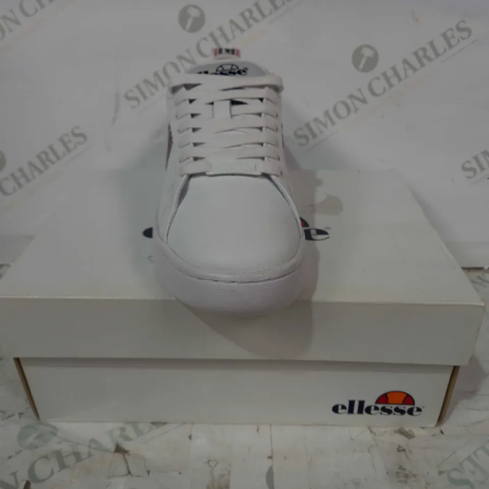 BOXED PAIR OF ELLESSE MEZZALUNA SHOES IN WHITE UK SIZE 4