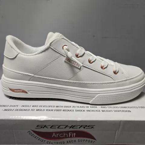 BOXED SKECHERS ON MY WAY WHITE TRAINERS - UK 5