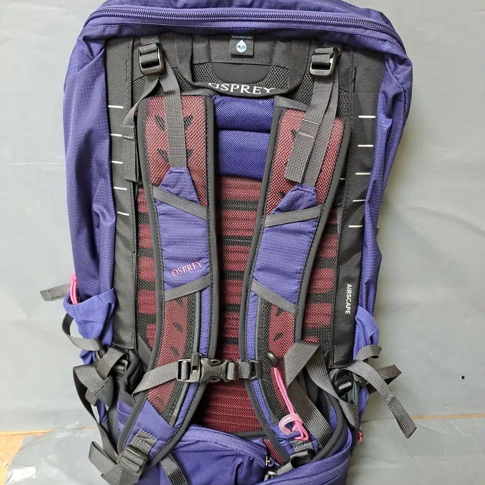 OSPREY TEMPEST 26 BACKPACK IN PURPLE