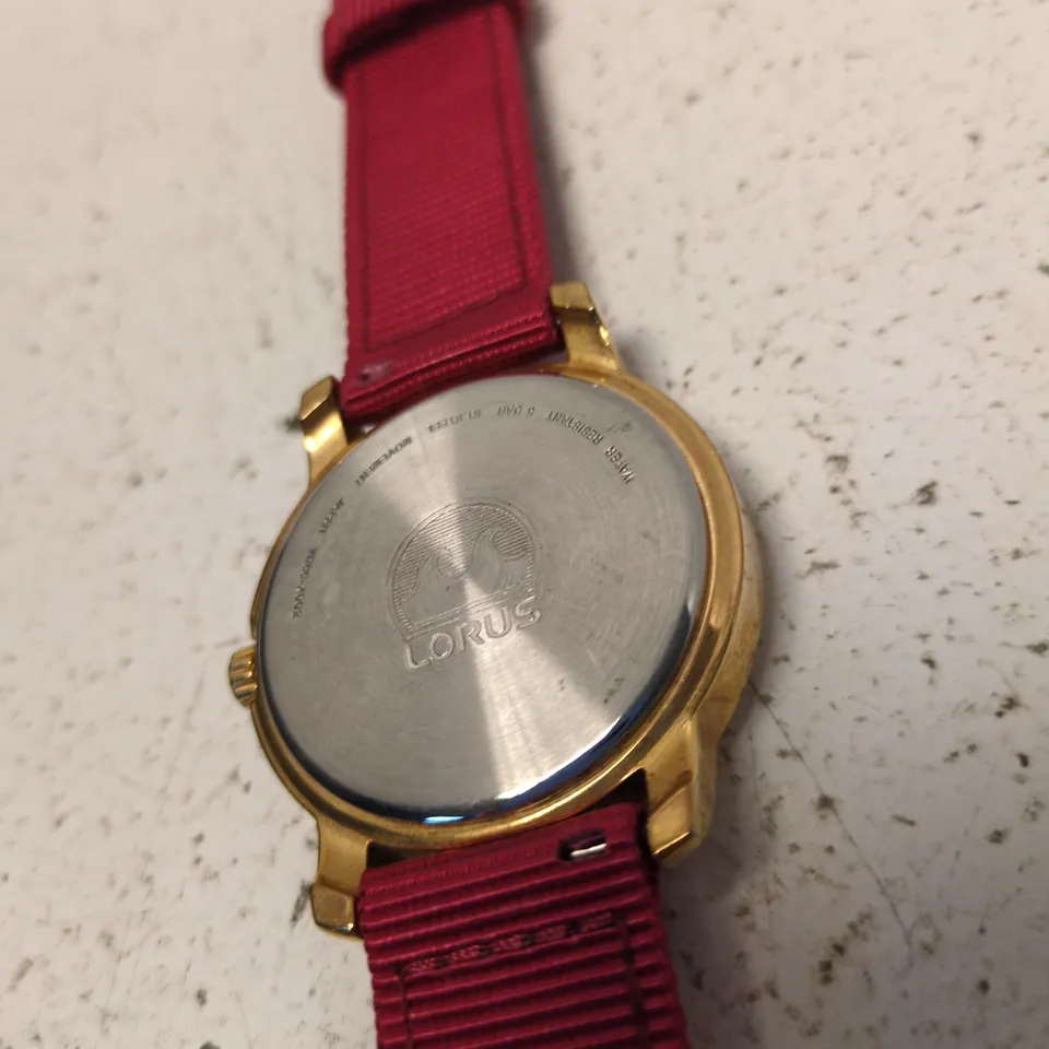 LORUS CHRONOGRAPH WRISTWATCH – GOLD-TONE CASE, RED STRAP