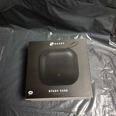 18 BOXED DAZED STASH CASE FOR OCULUS GO