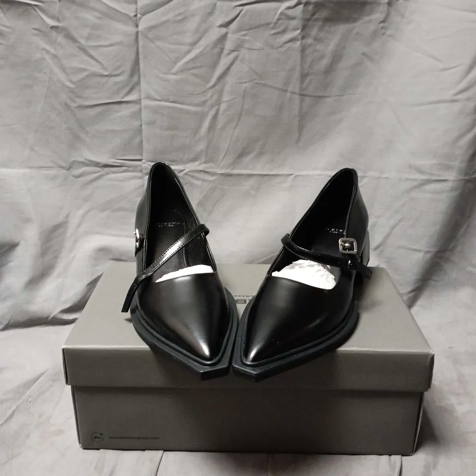 BOXED PAIR OF VAGABOND SHOEMAKERS WOMEN’S BLACK LEATHER BUCKLE-STRAP HEELED SHOES, UK 4 (EU 37)