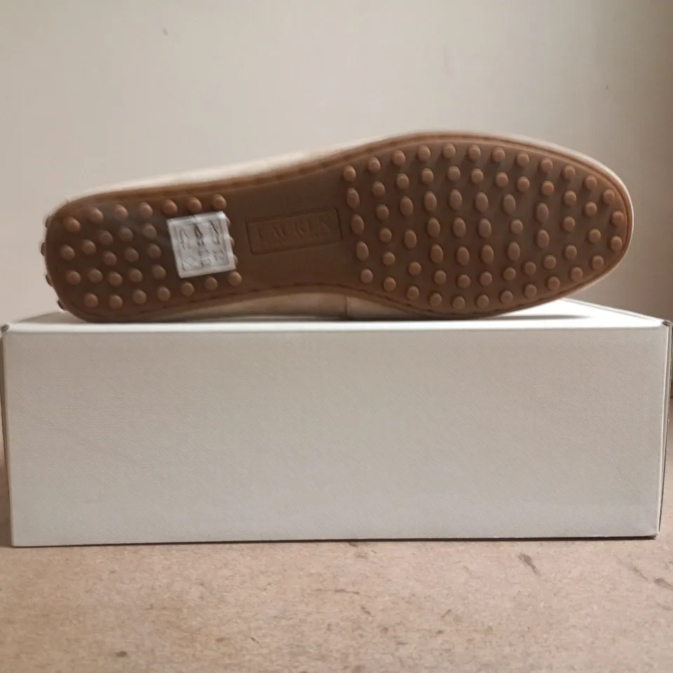 BOXED PAIR OF RALPH LAUREN LOAFERS LIGHT TAUPE SIZE UK 6