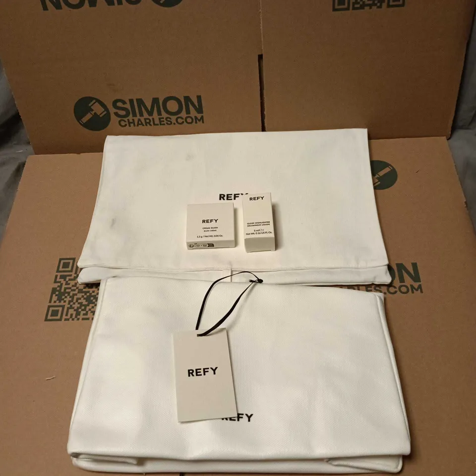 4 X ASSORTED REFY ITEMS TO INCLUDE MAKE UP POUCH, CREAM BLUSH ROSE ETC