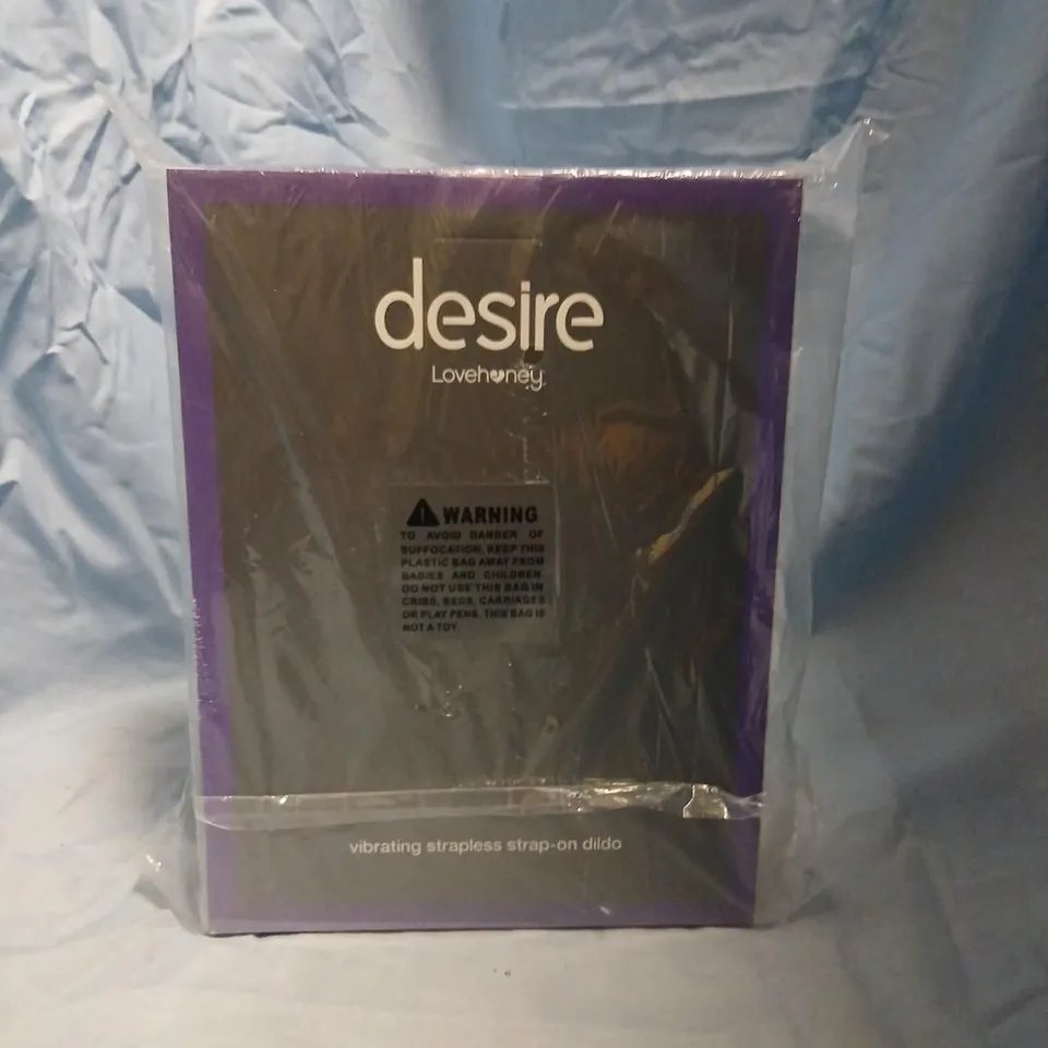 LOVEHONEY DESIRE VIBRATING STRAPLESS STRAP-ON DILDO