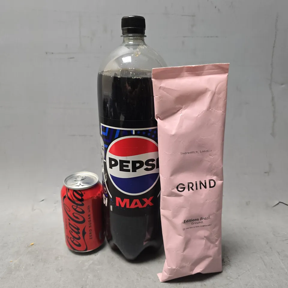 APPROXIMATELY 8 ASSORTED DRINKS ITEMS TO INCLUDE - PEPSI MAX , GRIND EDITIONS BRAZIL , COCA COLA ETC