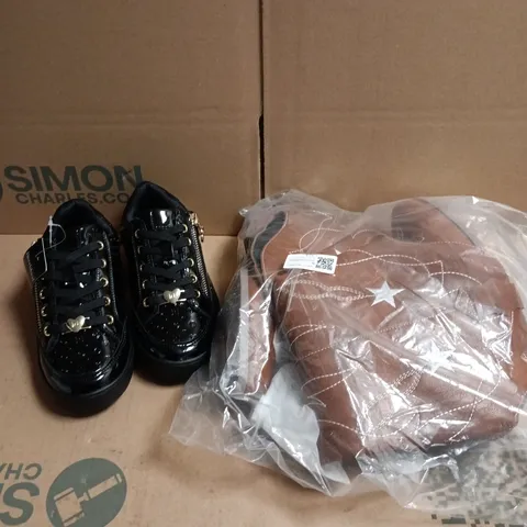 APPROXIMATELY 10 ASSORTED PAIRS OF FOOTWEAR PRODUCTS IN VARIOUS STYLES & SIZES 