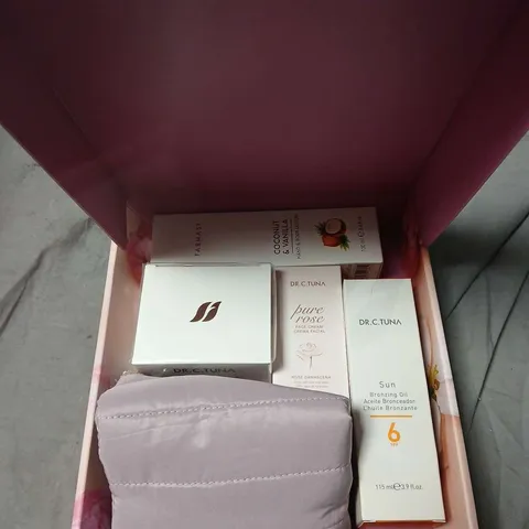 DR C TUNA SKINCARE GIFT SET β ROSE CREAM & BRONZING OIL SPF6 WITH LAVENDER POUCH
