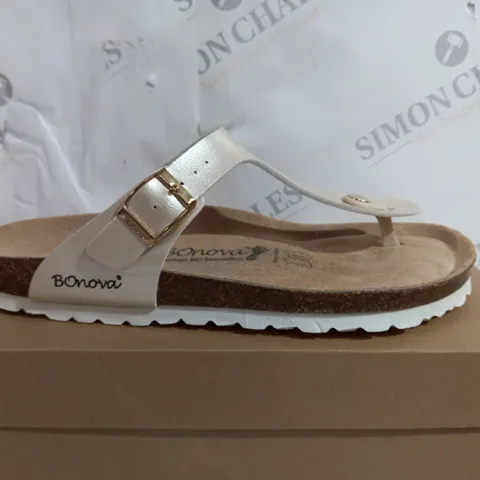 BONOVA IBIZA PEARL SHINE FOOTBED SANDAL SIZE 7
