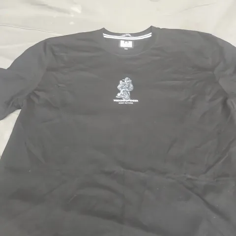 WEEKEND OFFENDER BLACK T-SHIRT 2XL (UK 22) – FRONT LOGO, LARGE BACK PRINT