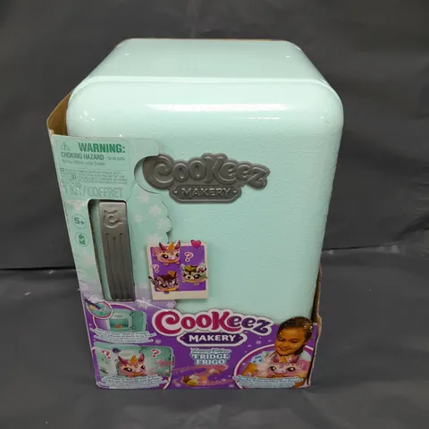 COOKEEZ MAKERY FREEZY CAKEZ PLAYSET