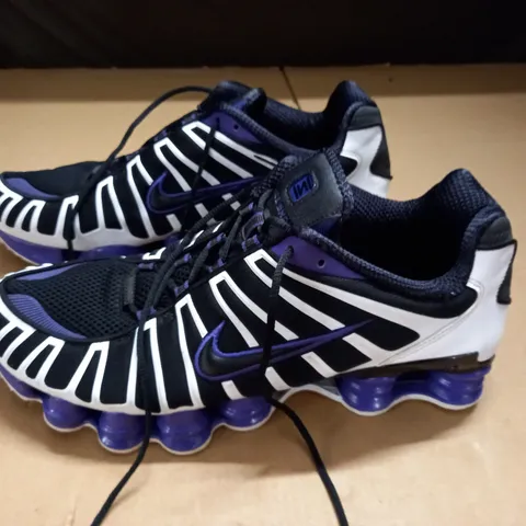 PAIR OF NIKE SHOX TRAINERS - UK 10.5