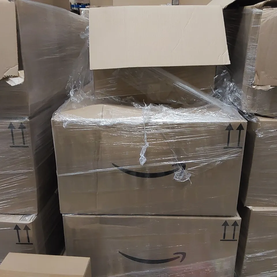 PALLET OF ASSORTED ITEMS INCLUDING: KITCHEN CHOPPER, SNORKELING EQUIPMENT, PET BRUSH, WASTEBIN, GIRLS CLOTHING, BOYS SNOWBOARDING OUTFIT, SILICONE BAKING MAT, CHRISTMAS KEY RINGS