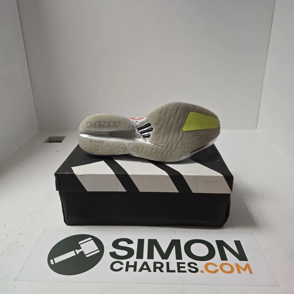 BOXED PAIR OF ADIDAS ADIZERO ADIOS TRAINERS SIZE UK 9