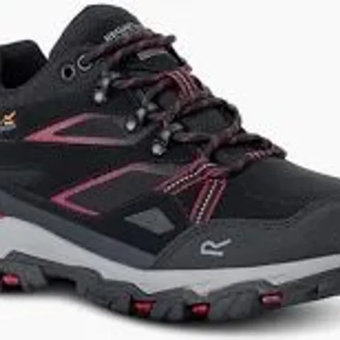 REGATTA  WOMEN'S HOLCOMBE III LOW WALKING SHOES MOROCCAN BLUE RED VIOLET SIZE 7