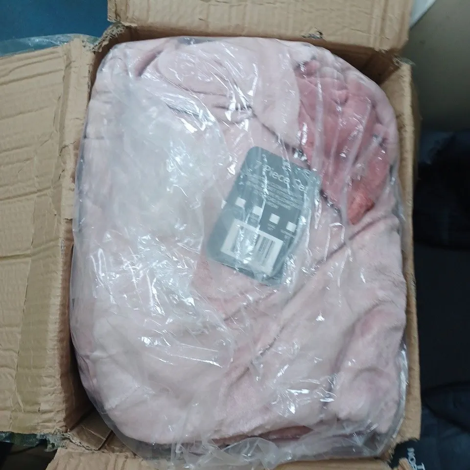 COZEE HOME VELVET SET OF 7 DUVET SET 