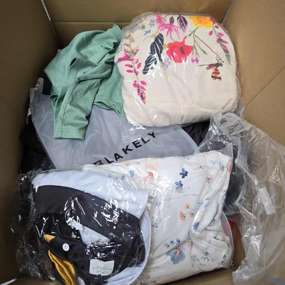 LARGE BOX OF APPROXIMATELY 20 ASSORTED CLOTHING ITEMS IN VARIOUS SIZES, STYLES AND COLOURS